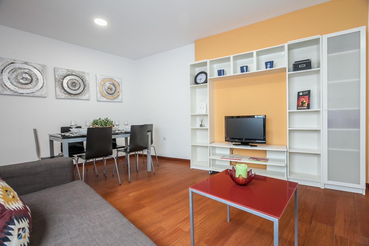 Apartamentos Cuna 41 Sevilla Bagian luar foto